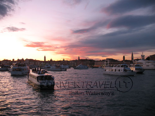 Tramonto su Venezia